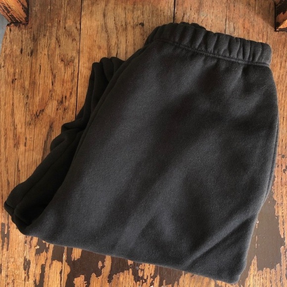 GIL RODRIGUEZ BEACHWOOD SWEATPANTS 🤍 - Picture 4 of 4